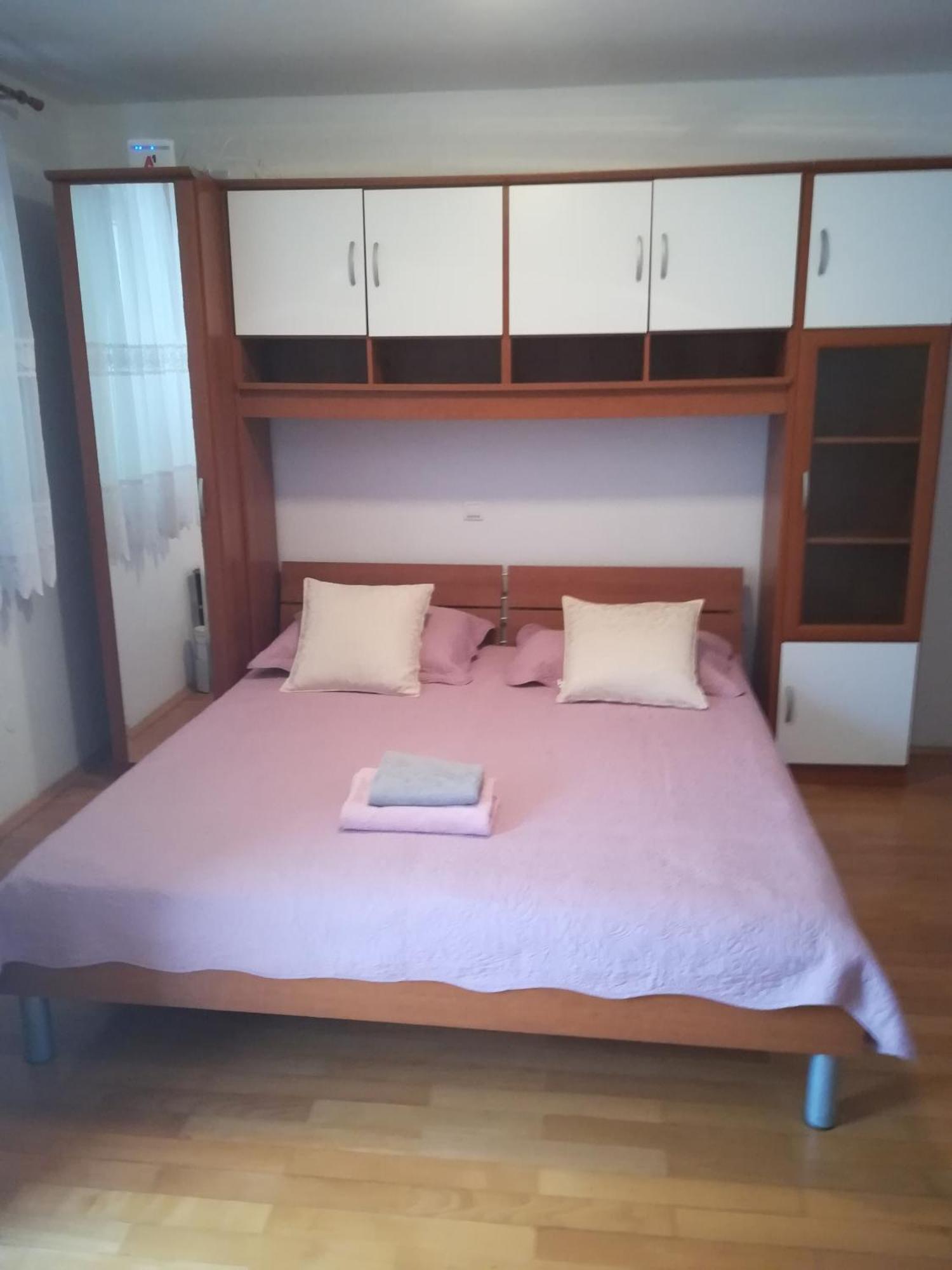 Apartments By The Sea Novalja, Pag - 17973 Rum bild